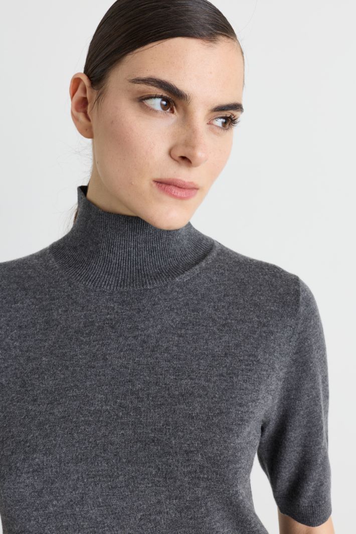 Short-sleeved polo neck jumper - GREY - Intrend - 3