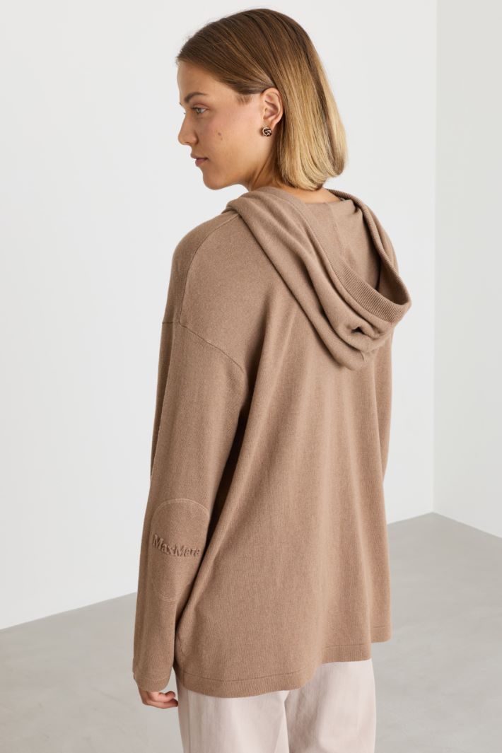 Kapuzenpullover aus reiner Wolle - KAMEL - Intrend - 4