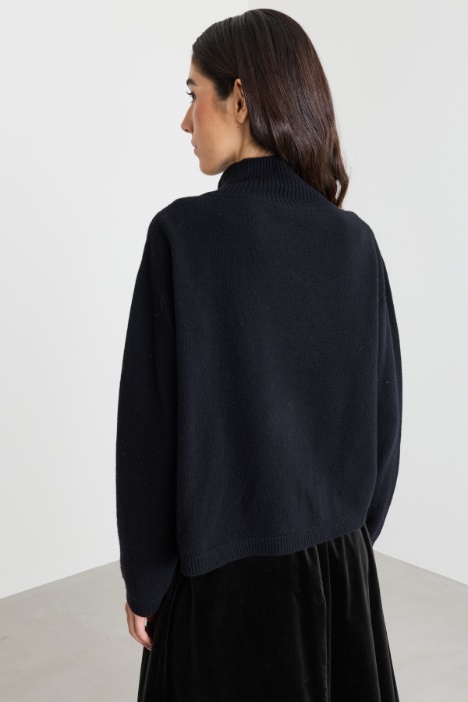 Maglia dolcevita boxy in lana