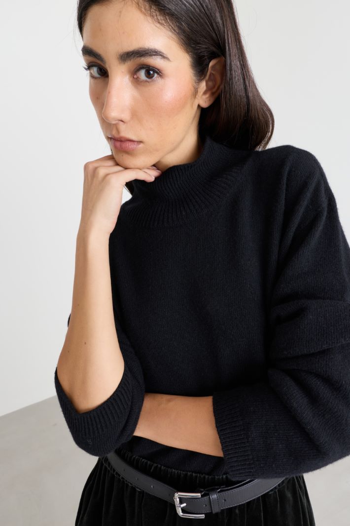 Boxy roll-neck jumper - BLACK - Intrend - 3
