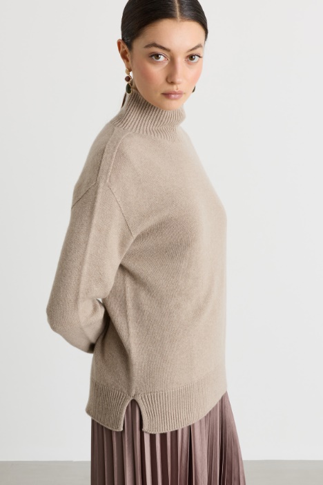 Maglia dolcevita senza cuciture in cashmere