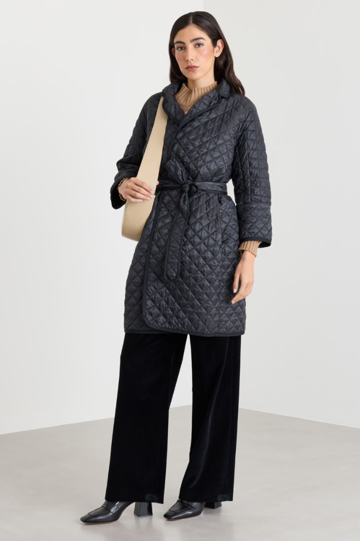 Imbottito con maniche a kimono - NERO - Intrend