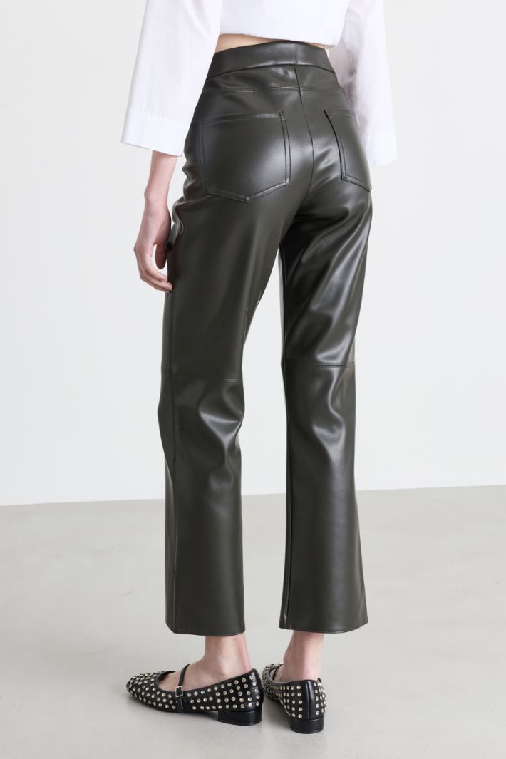 Pantalone cropped in tessuto spalmato - NERO - Intrend - 4