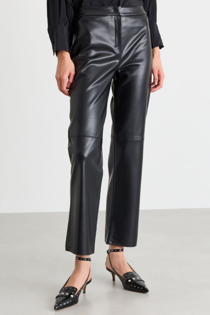 Pantalone cropped in tessuto spalmato - NERO - Intrend - 2