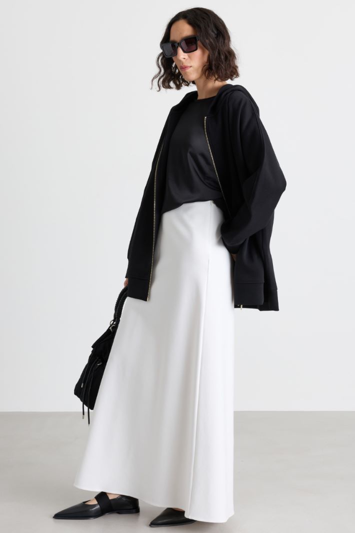 Felpa lunga con cappuccio - NERO - Intrend